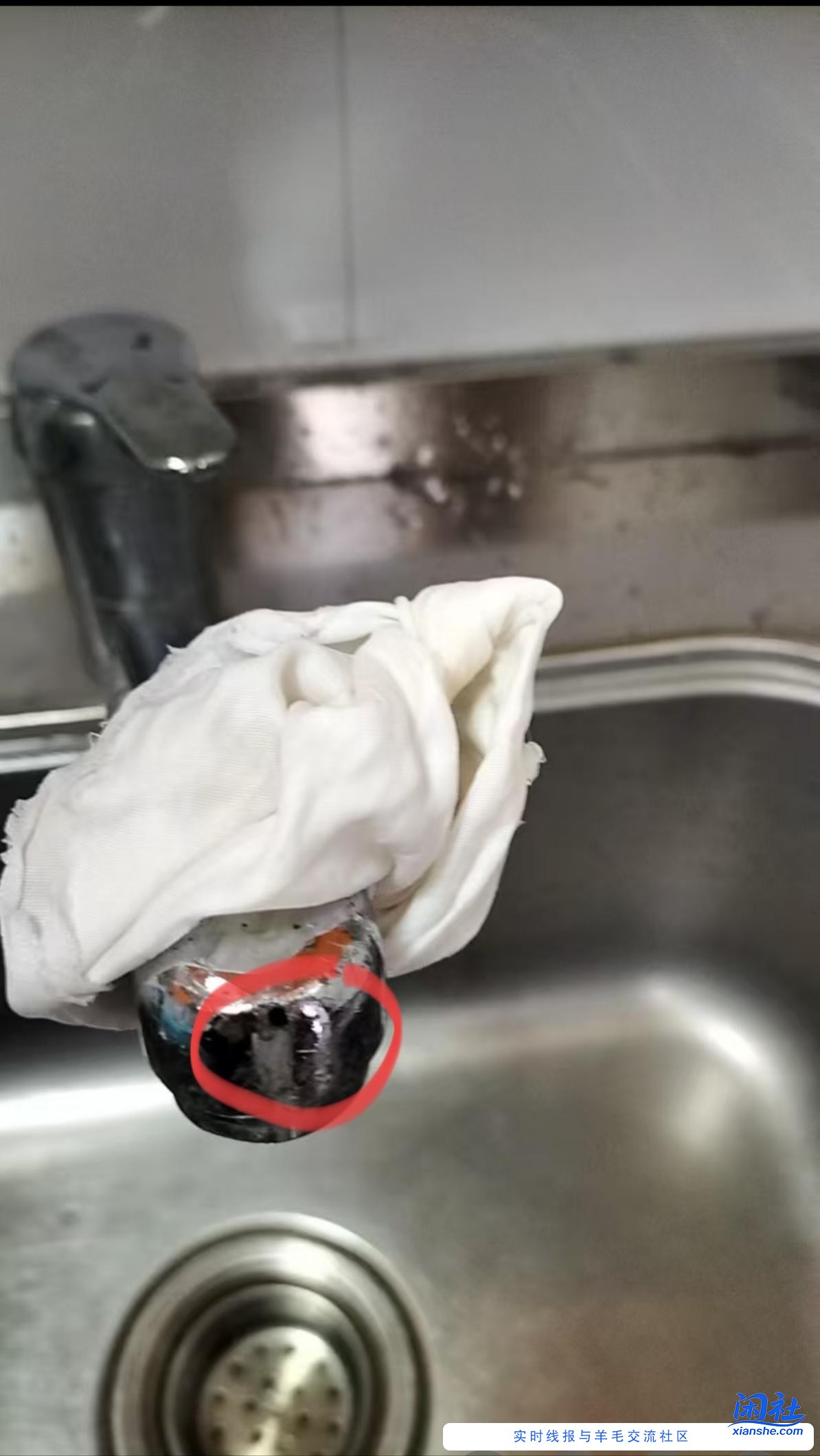 吧友是过生活的好手，准备用铸工胶修补水龙头砂眼可行吗？