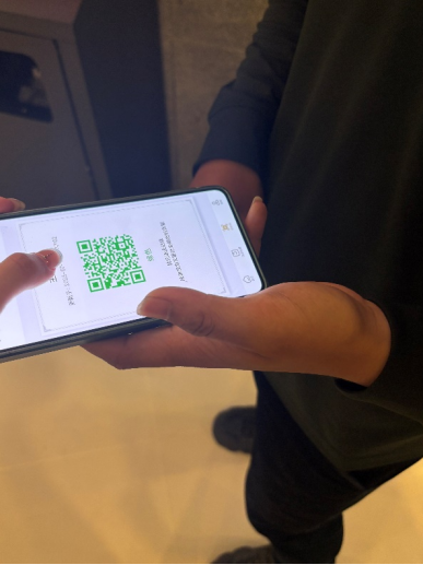 三色“交通安全码”关联从业资格，上海的快递外卖骑手感受怎样 ...