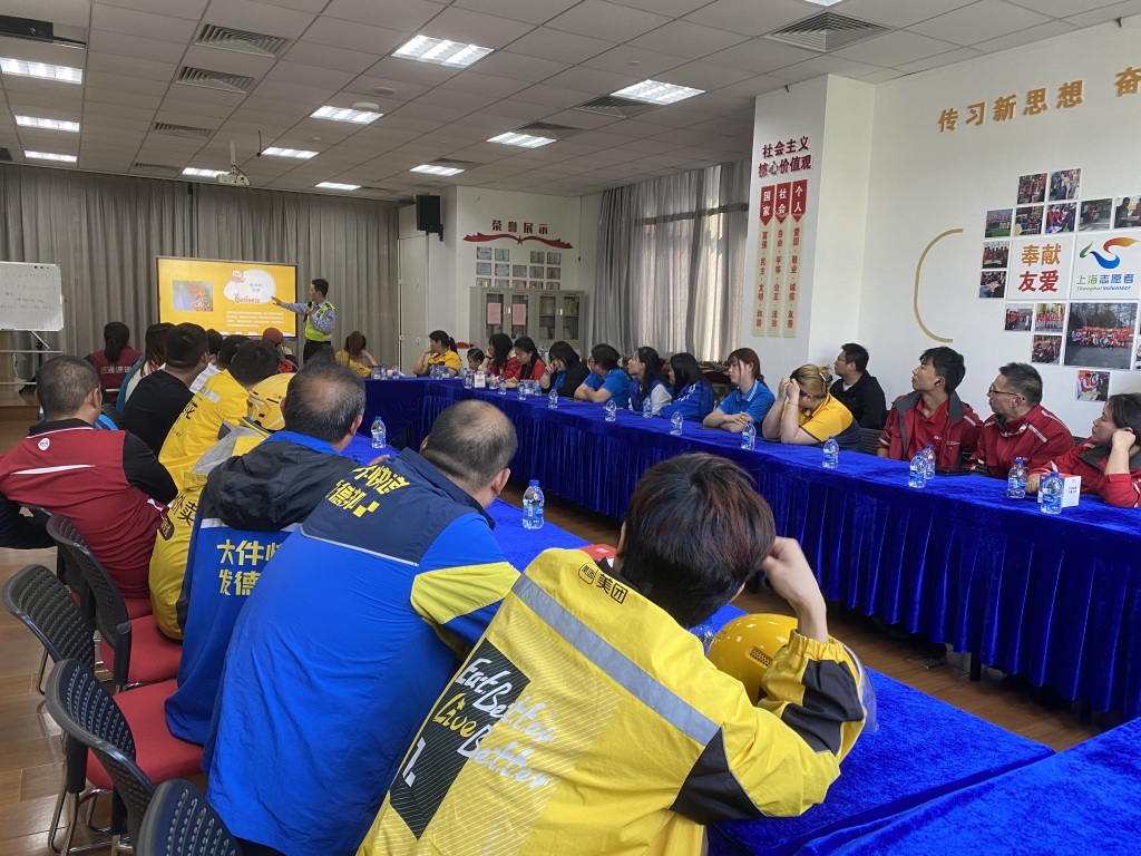 三色“交通安全码”关联从业资格，上海的快递外卖骑手感受怎样 ...